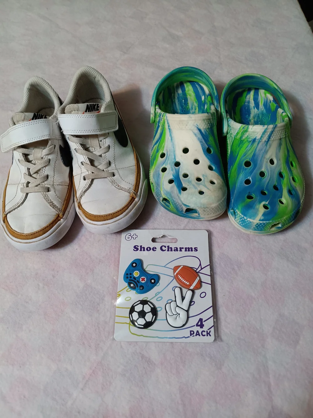 Kids White Nike Velcro Sneakers - Casual Comfort